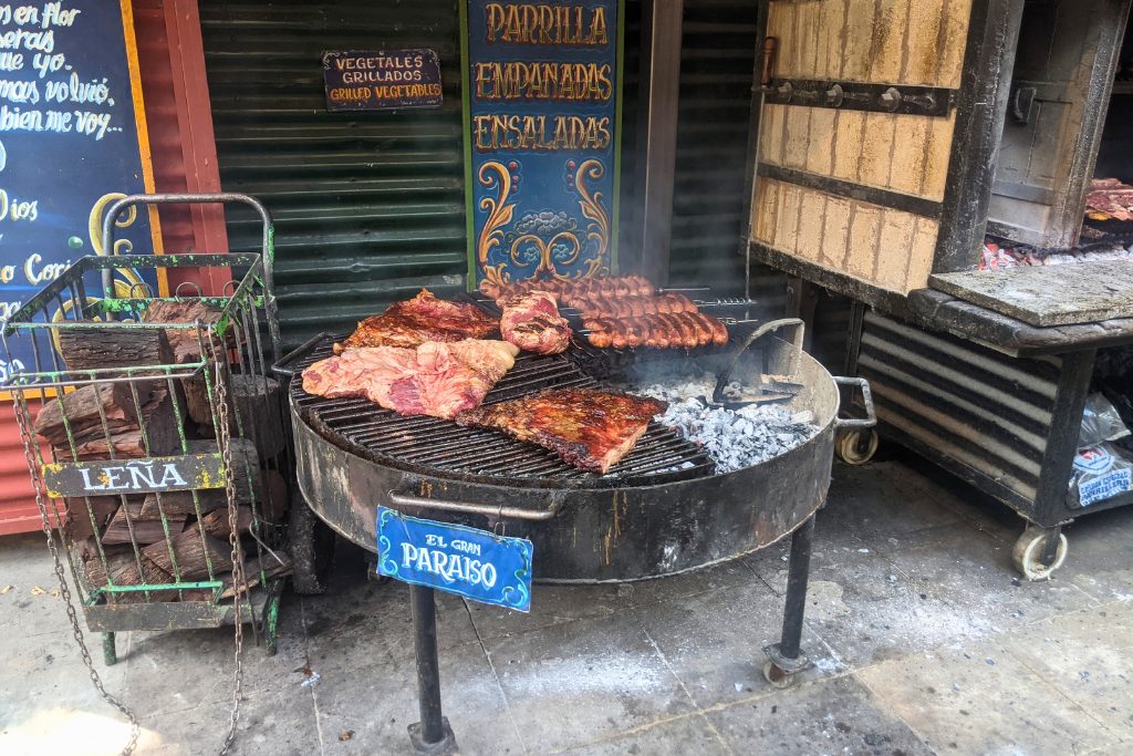 Eating together in Argentina- Asado : Foods that bring people together