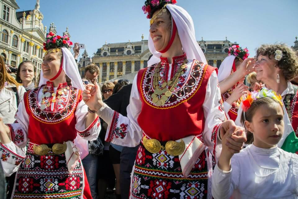 Traditional dance of Bulgaria:Culture travel