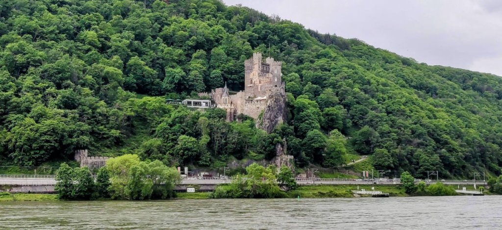 Beautiful castles of germany- visit Burg Rheinstein along the Rhine river