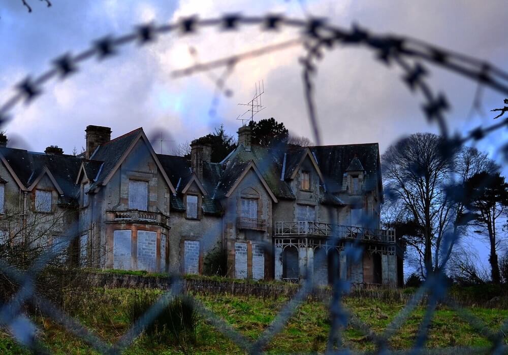 Haunted places in UK- Cairndhu, ireland