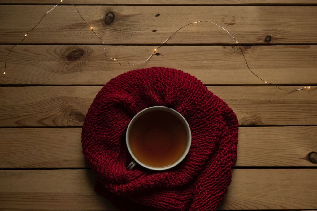 Take a warm drink when seeing the Northern Lights
