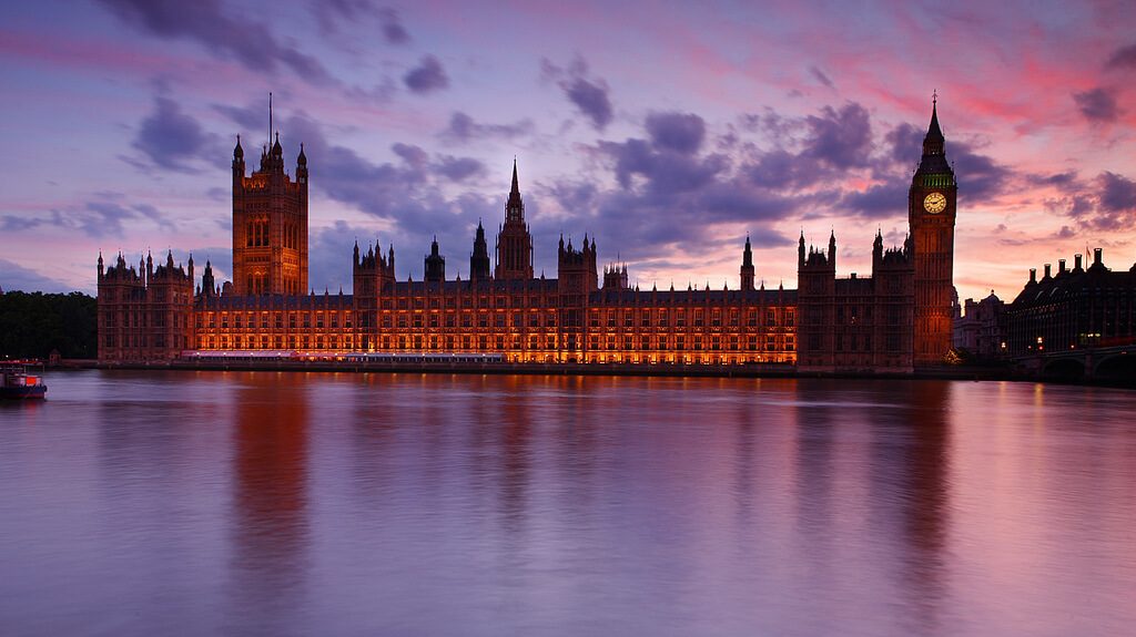 London sunset - When does London look the most beautiful?