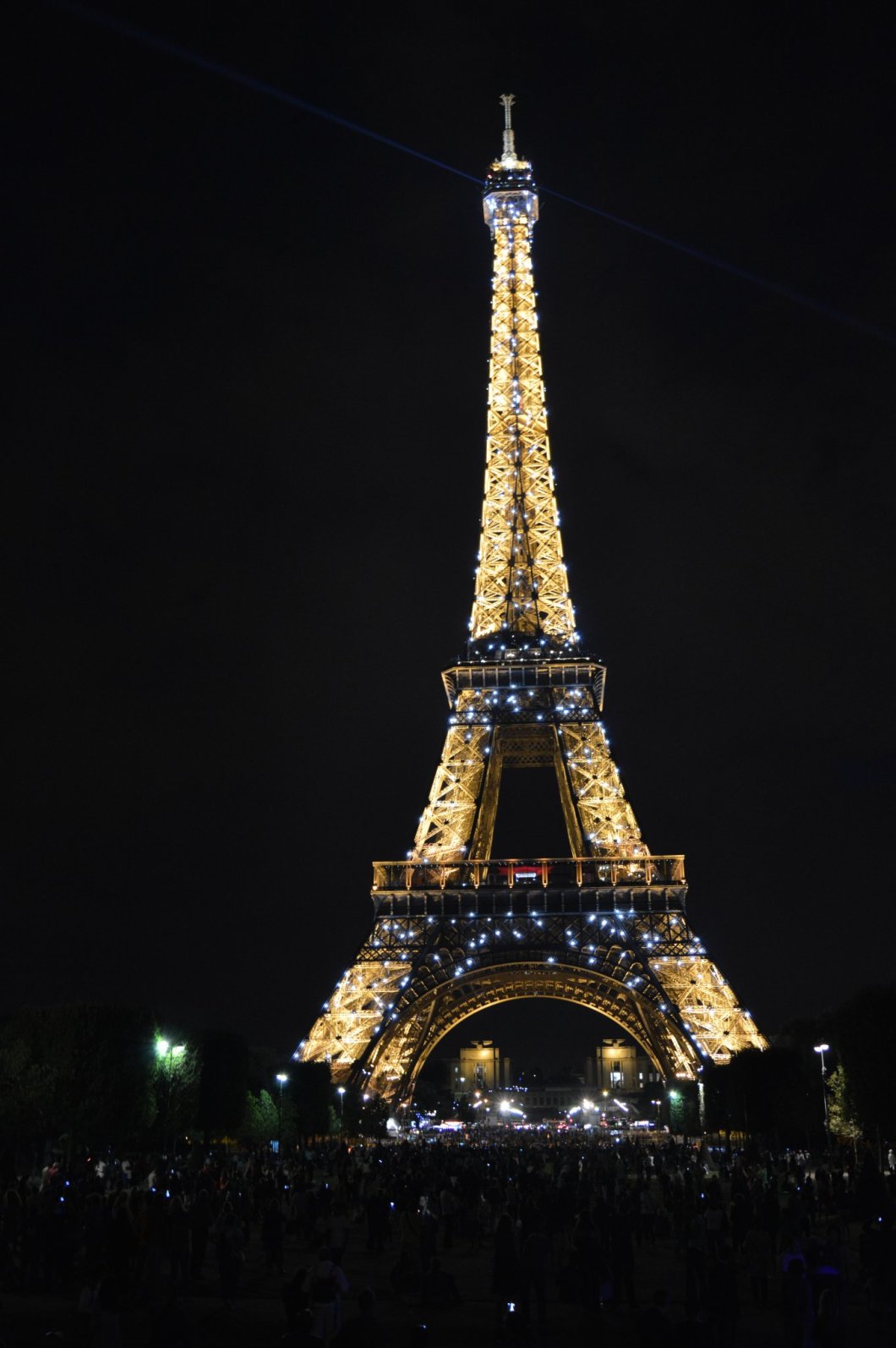 eiffel tower illuminations experience